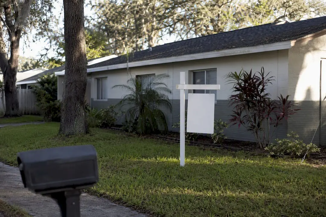 Exterior view of tenant-occupied Florida rental home